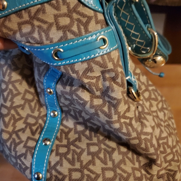 Authentic dkny handbag. - Picture 7 of 7